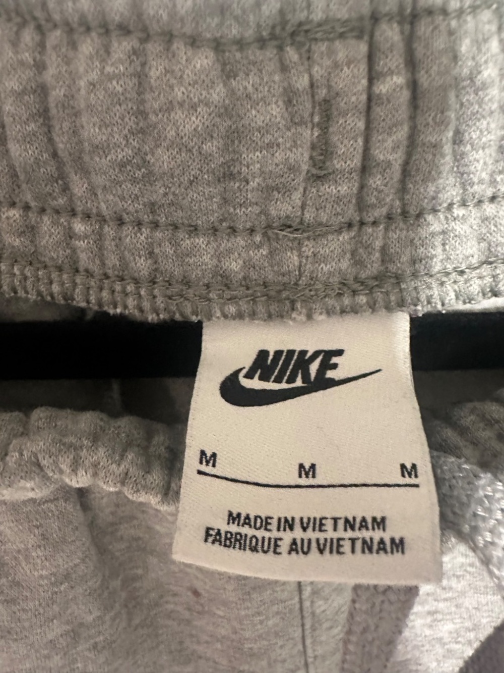 Nike - Picture 2 of 3
